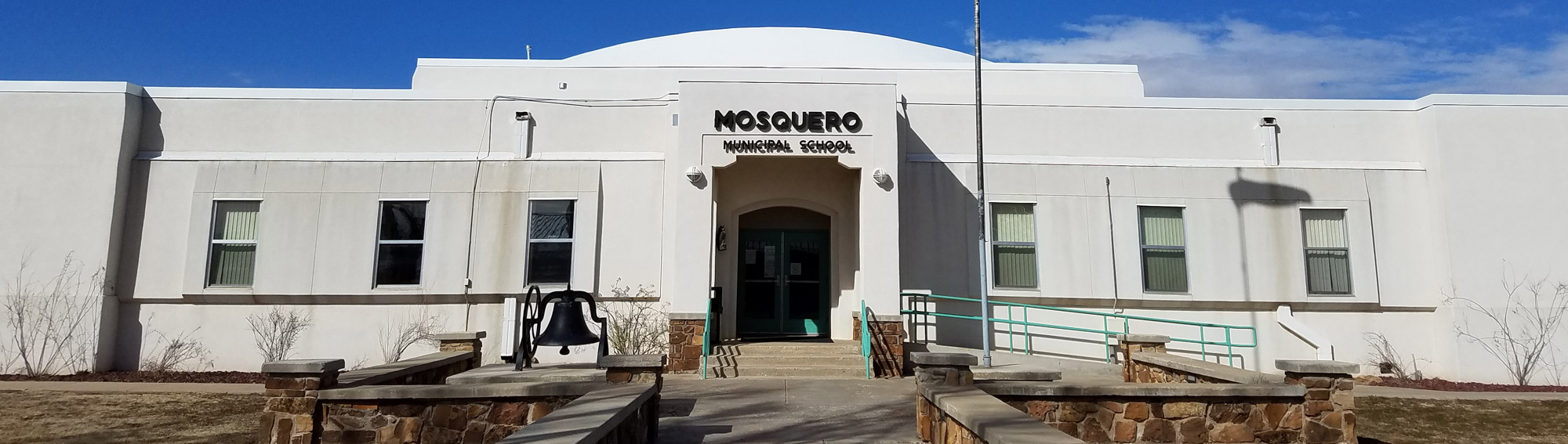 Front of the Mosquero Municipal School building